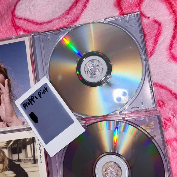 set of 1989 (tv) and 1989 (non taylors version) - Picture 6 of 9